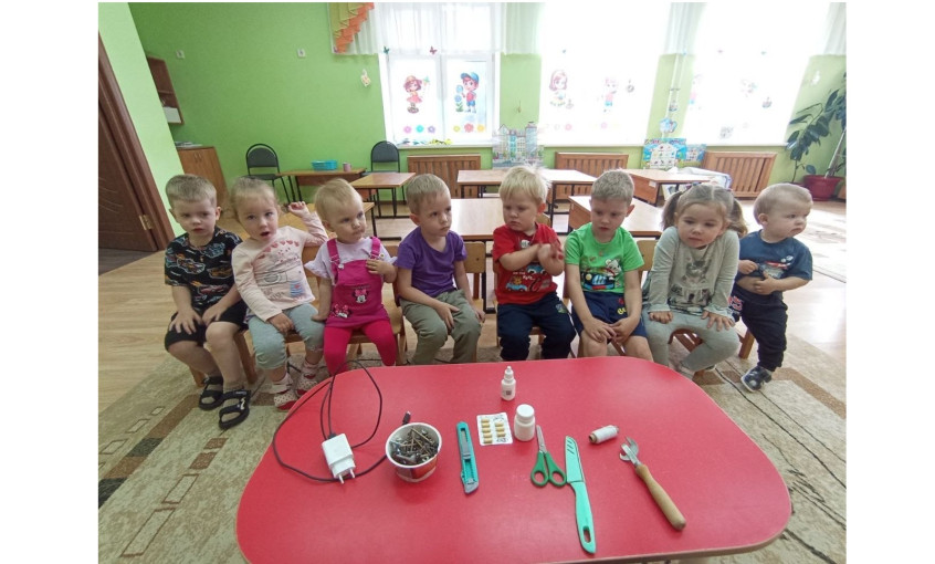 Беседа «Опасные предметы» в младшей группе Беседа «Опасные предметы» в младшей группе.